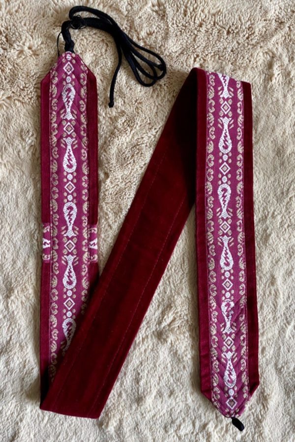 Arion Straps - for lutes, guitars / Instrumentengurt: 109 x 5,9; cherry red / beige white embroidery on granate