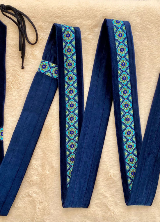 Arion Straps - for lutes, guitars / Instrumentengurt: 220-5,0-33 dark blue - bright blue dark blue gold