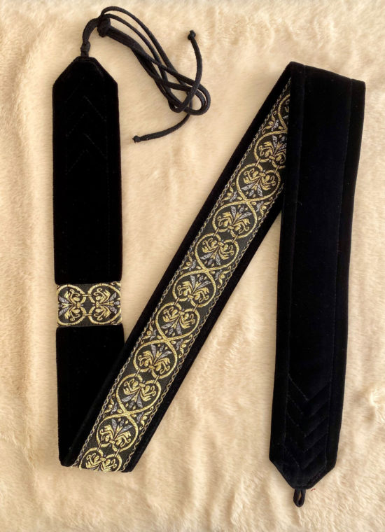 Arion Straps - for lutes, guitars / Instrumentengurt: 105-5,5-50, black - gold silver hearts on black