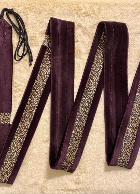 Arion Straps - for lutes, guitars / Instrumentengurt: 210-5,0-33 dark burgundy / black on gold