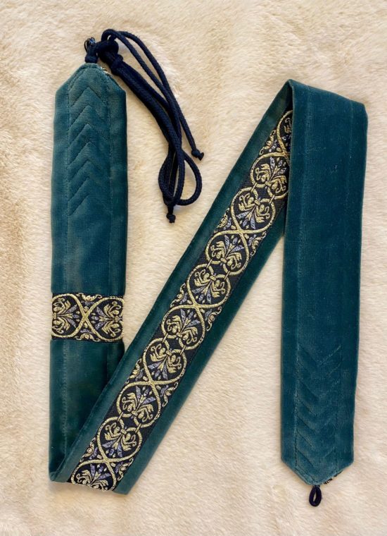 Arion Straps - for lutes, guitars / Instrumentengurt: 95-5,6-50, dark tourquise - gold silver hearts on black