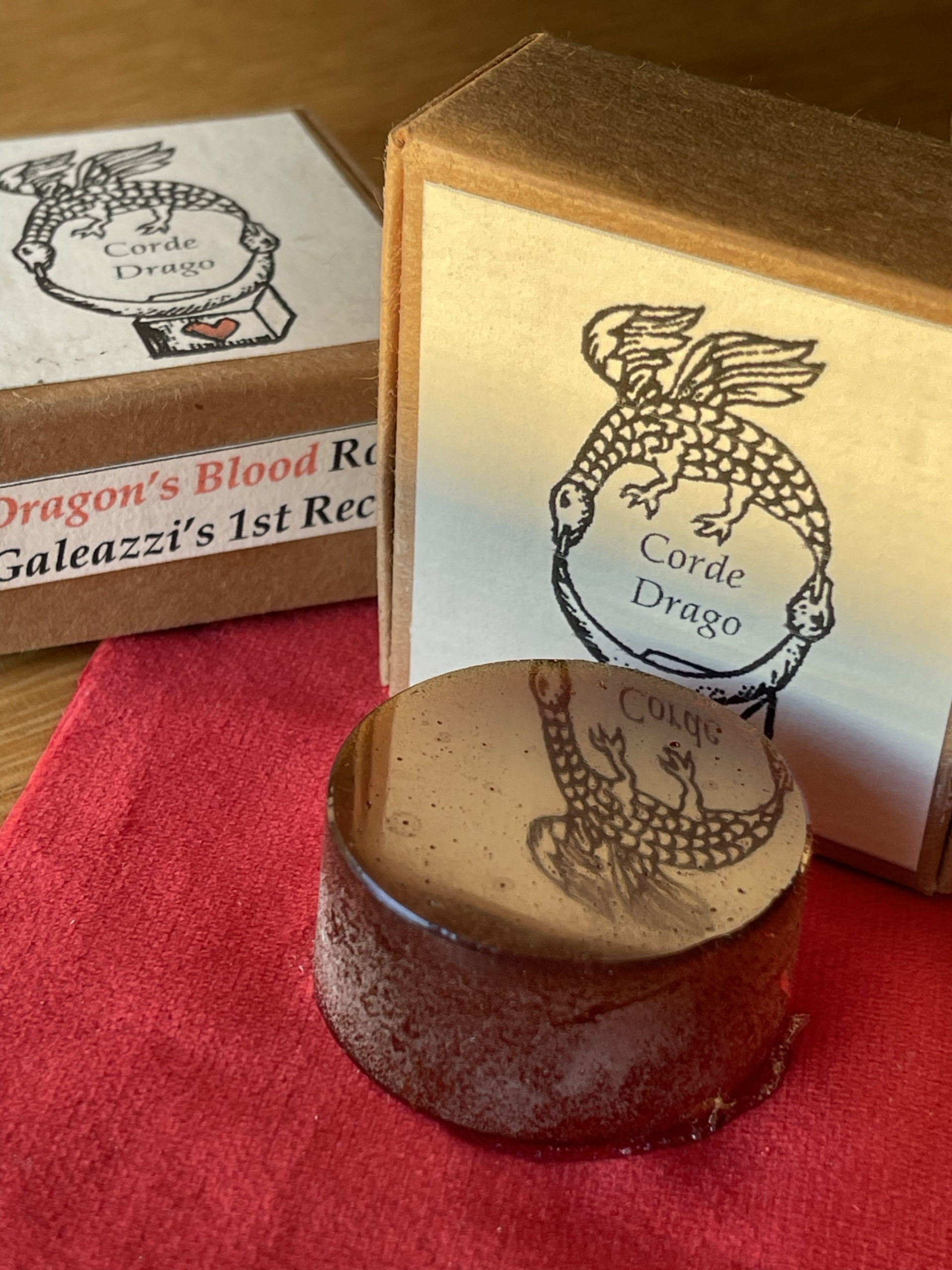 Cordedrago - Rosin / Kolophonium "Dragon's blood"